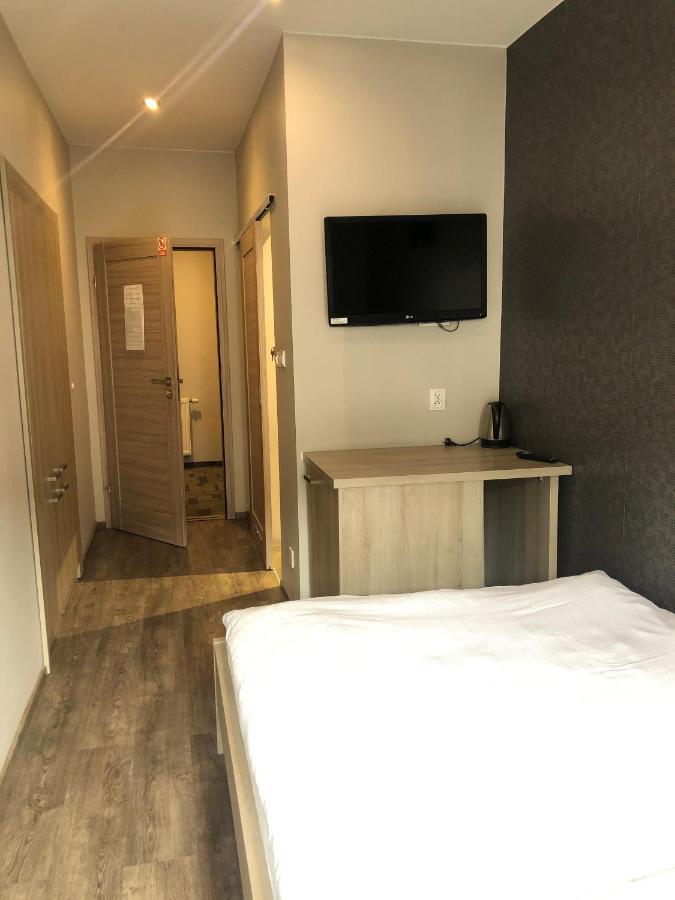 Hostel Promenada Rzeszów Esterno foto
