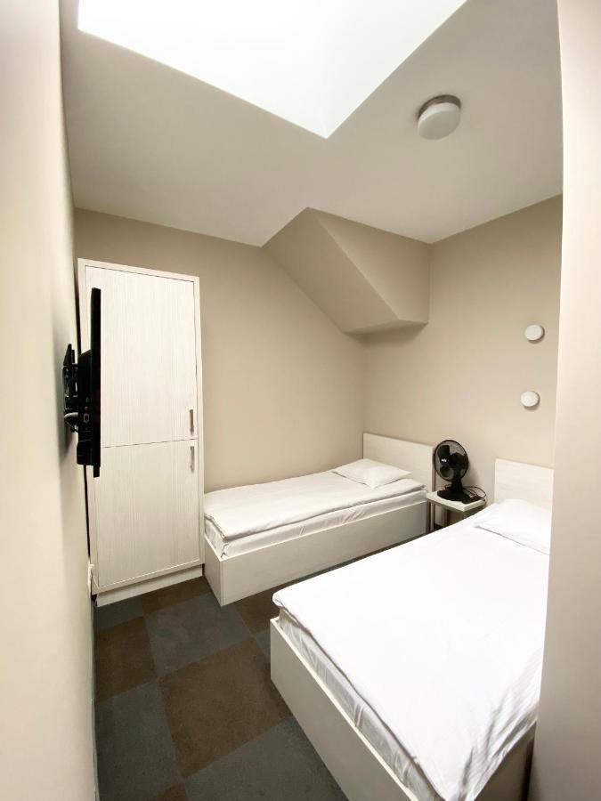 Hostel Promenada Rzeszów Esterno foto