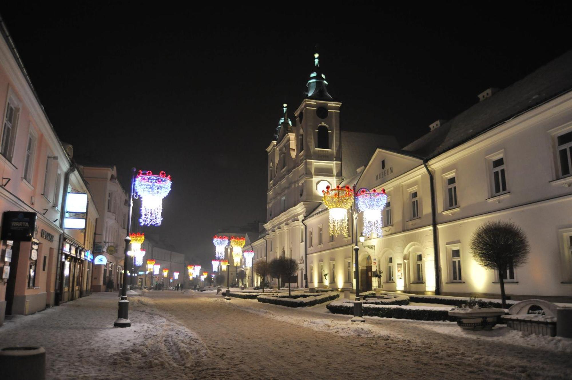 Hostel Promenada Rzeszów Esterno foto